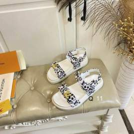 Picture of Louis Vuitton Shoes _SKULVsz35-40Y030112310
